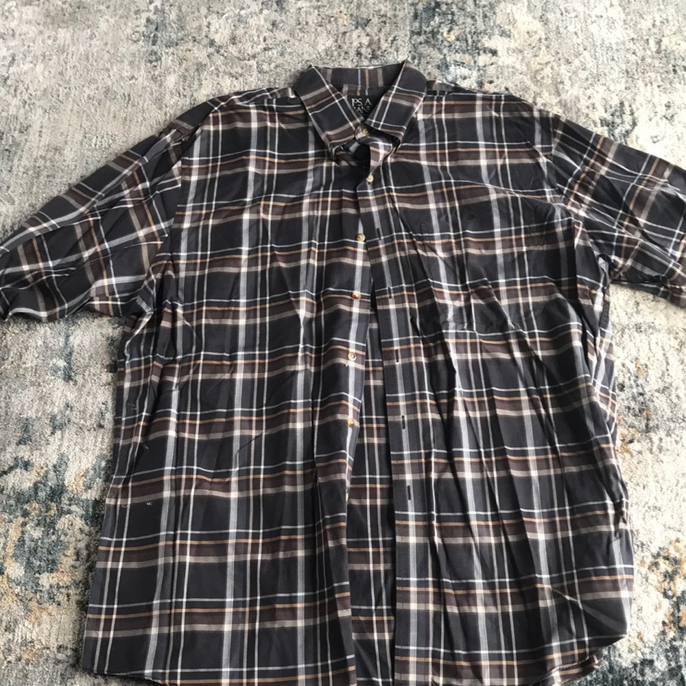 JoS A. Bank traveler‘s collection shirt